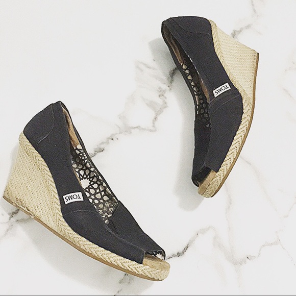 Toms Shoes - Toms black wedges